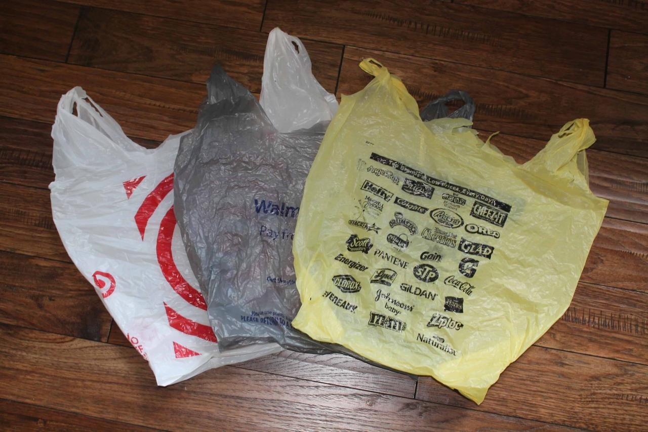 6 Reasons Reusable Bags Are Better Than Plastic in Every Way 6 Reasons Reusable Bags Are Better Than Plastic in Every Way